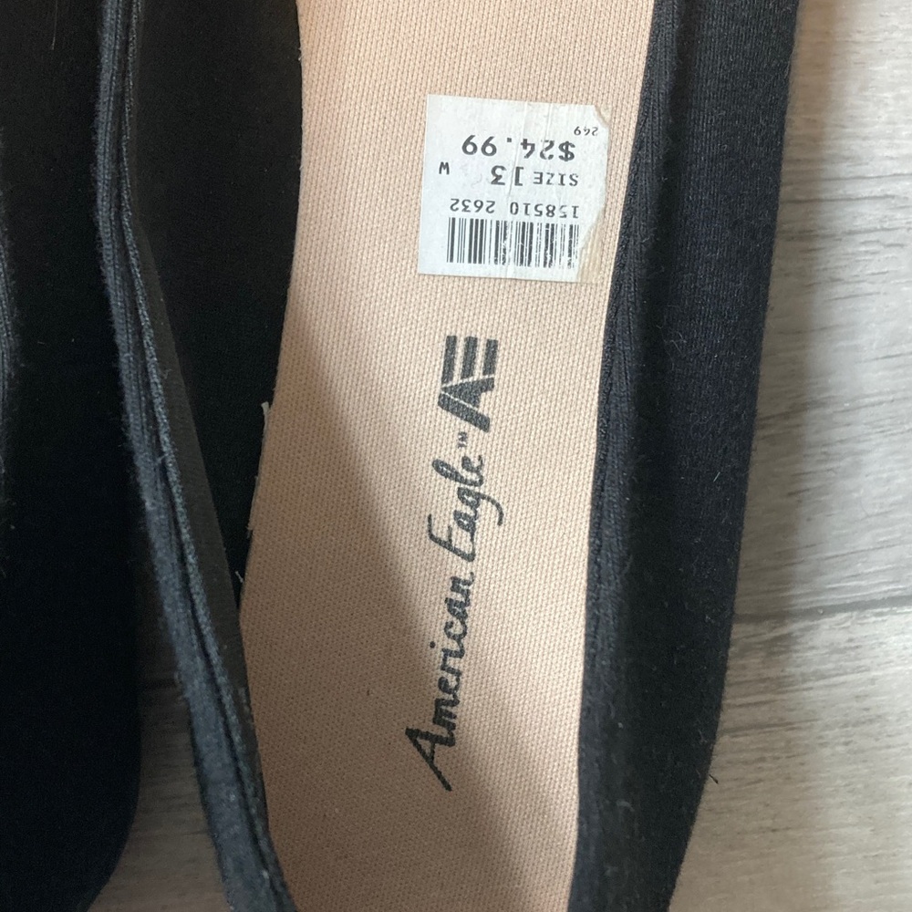 American Eagle Black Women's Slip-On Flats - Picture 2 of 5